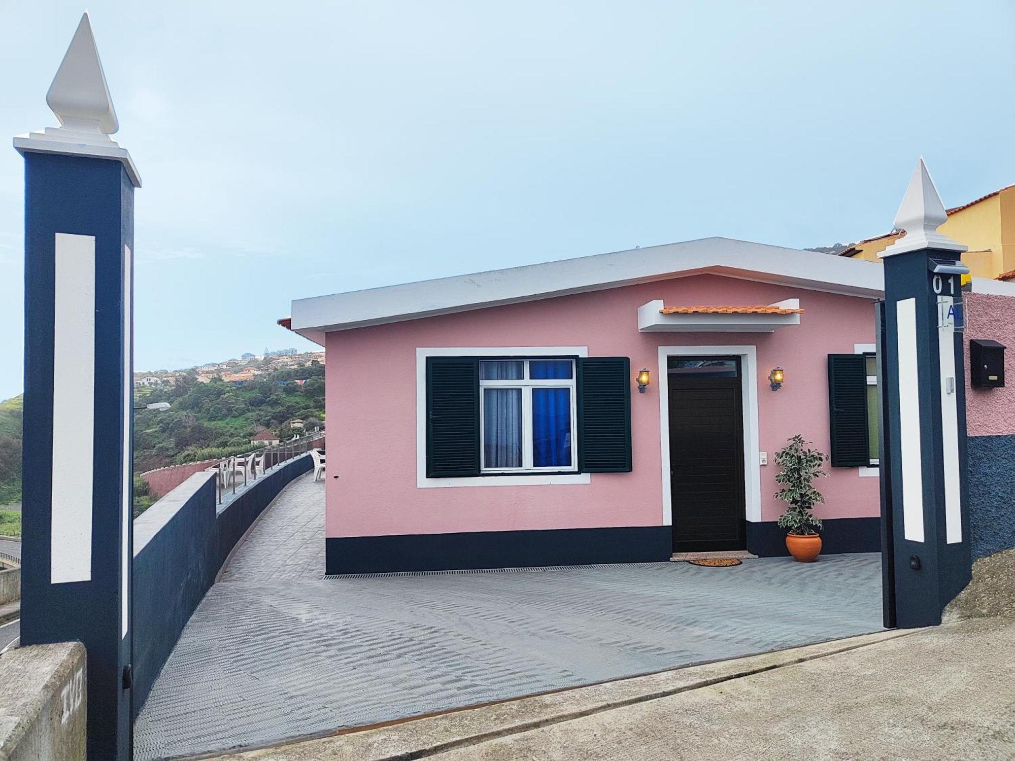 Gateone Al Airport View House Vila Machico  Exterior foto