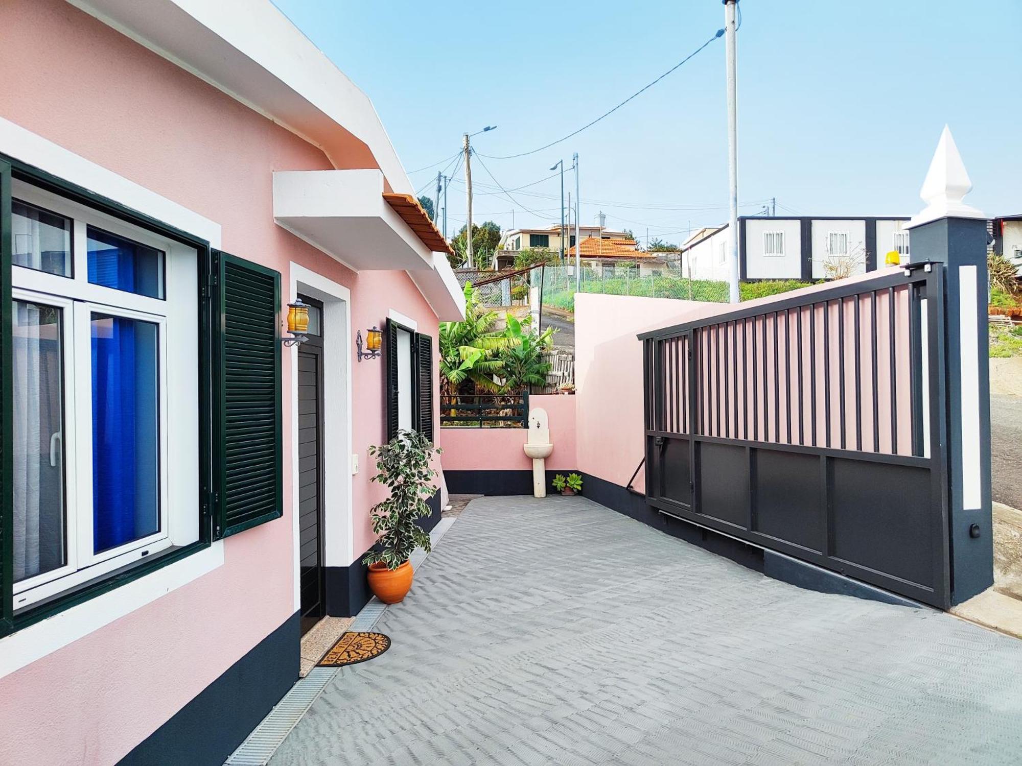 Gateone Al Airport View House Vila Machico  Exterior foto